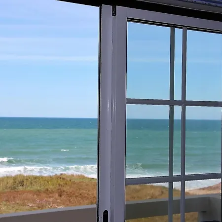 Baleal, By The Sea With Swimming Pool Apartment